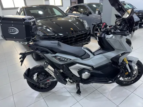 Hunda XADV 2023
