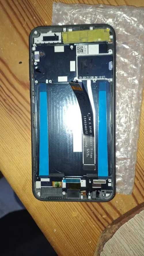 ZenFone 4 Selfie (ZD553KL) afficheurs 