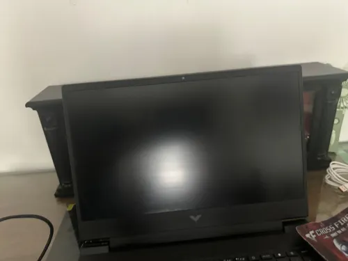 laptop rtx 2050 8gb ram Rayzen 5 5700 500gb ssd Écran ta3o 144hz nbi3 ou nbdl