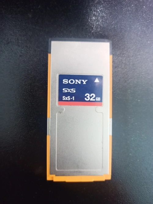 Caméra Sony pmw 300 + carte mémoire sxs 32gb 