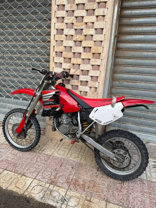 Honda CR 85 HONDA CR 85 
