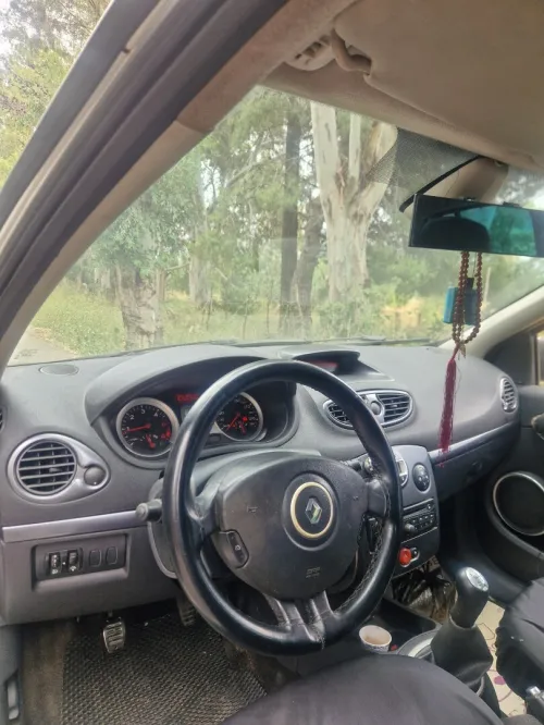 Renault Clio 3 2011 Night and Day