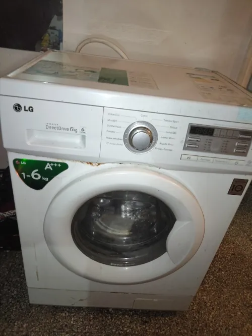 Machine à laver LG (moteur neuf)