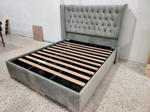 Lit pour adulte molletonné 2 places Couleur gris beige