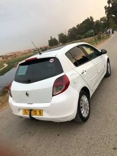 Renault Clio 3 2010 Night day