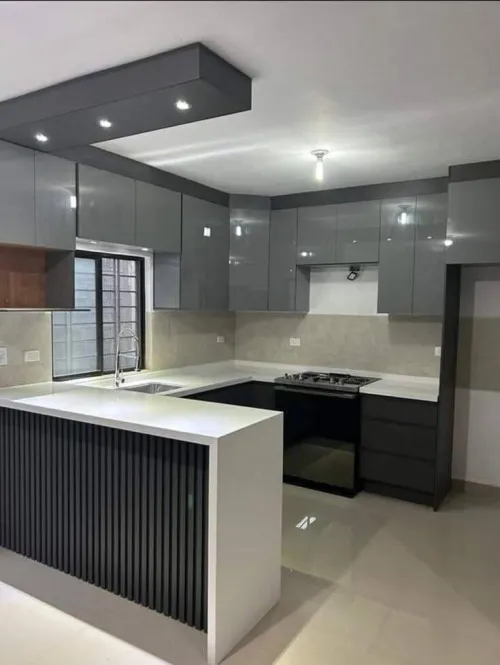 Fabrication tout sort de meuble de maison et bureaux sûr mesure et haut qualité 