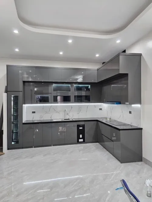 Fabrication de cuisine équipée moderne sur mesure