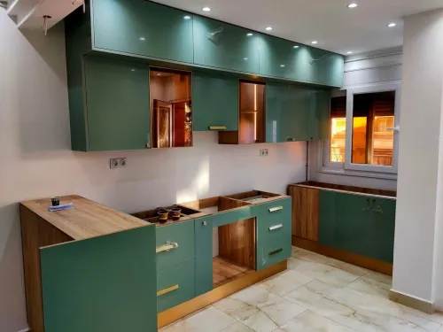 Fabrication de cuisine équipée moderne sur mesure très bonne qualité 