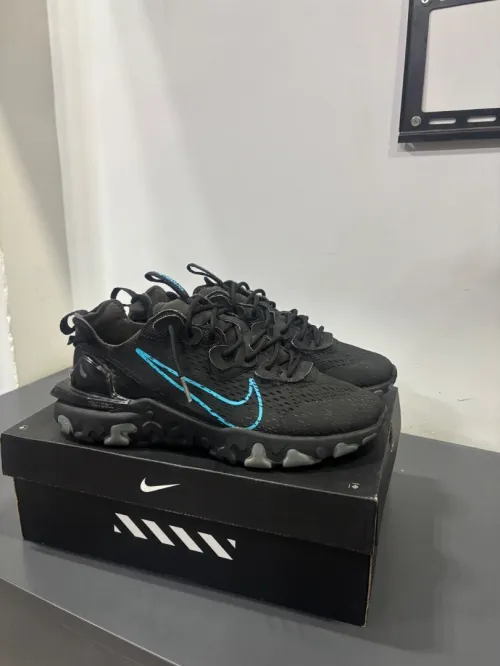 Nike React vision Pointure 44 avec boîte