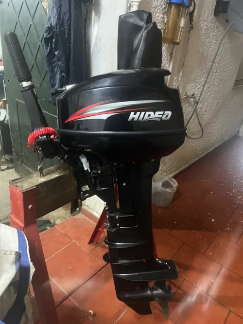 Sondeur +barque 4.80 et moteur hidea