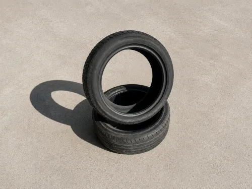 2 PNEUS -235/40 R 18