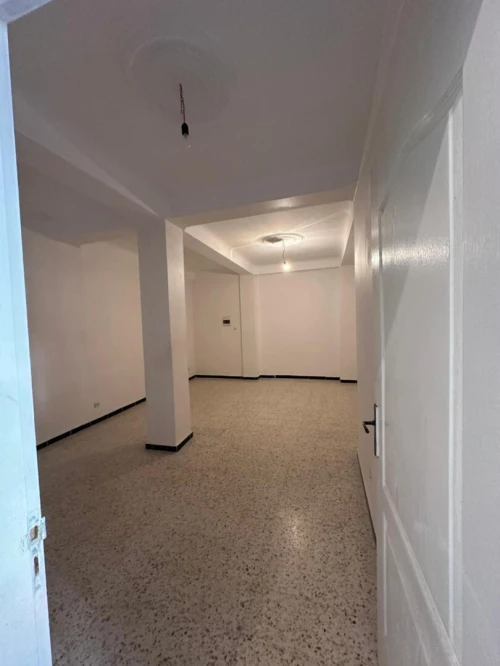 Location Appartement Niveau de villa F3 Alger Baba hassen