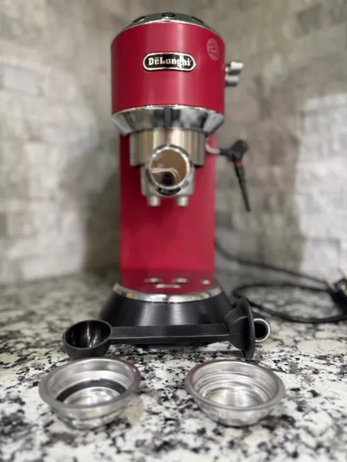 Delonghi dedica
