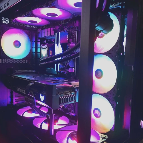 pc gamer Asus TUF Gaming higt end rtx 4070 TI super + ryzen 7 7700