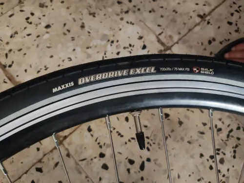 Vélo BNB AUCKLAND 28pouce 21v 
