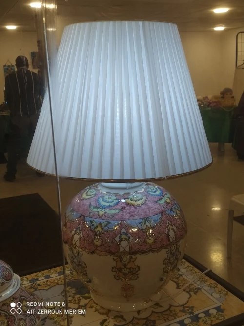 Salam alikoum, je vous propose une magnifique grande veilleuse pour Salon et pour même hole