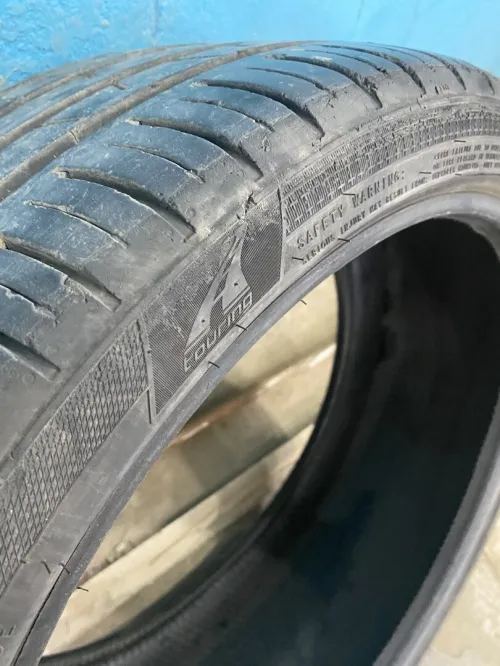 Pneu iris 235/35/R19 / pireli 255/40R19 3