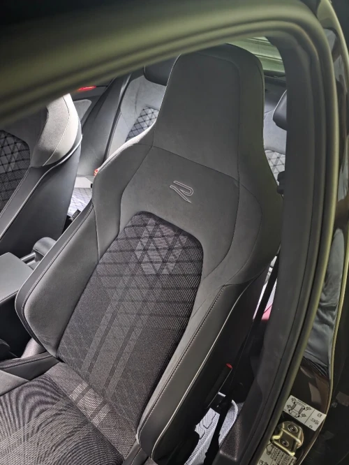 Volkswagen Golf 8 2024 R-Line