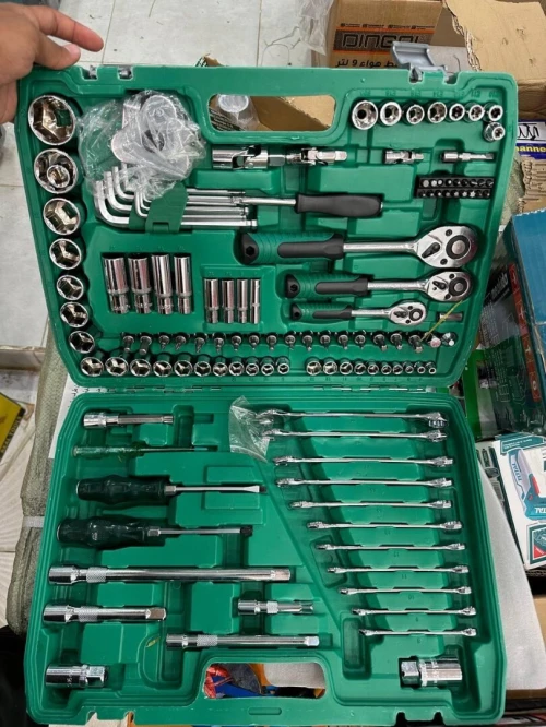 Caisse 121 pcs vert Trés Bonne qualité