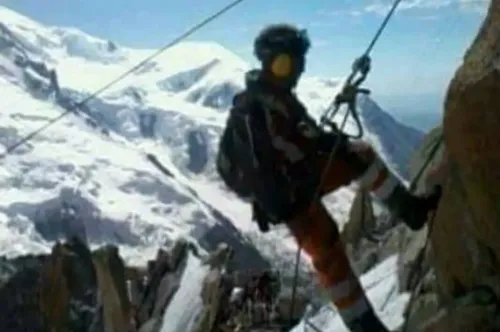grimpeur escalade  maintenant haute altitude accès difficile 