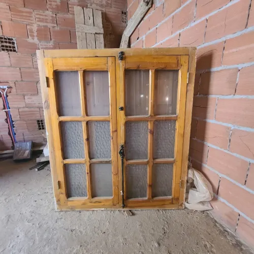 3 fenêtres en bois 