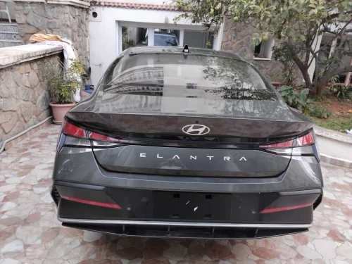 Hyundai Elantra GLX 1.5 2025 