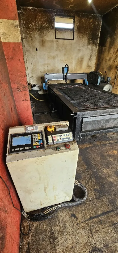 Machine découpe plasma avec poste lgk 120A