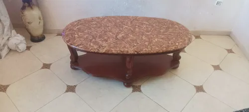 Meuble de maison( table de salon en marbre+ fauteuils composé de trois pièces+ bibliothèque+ four