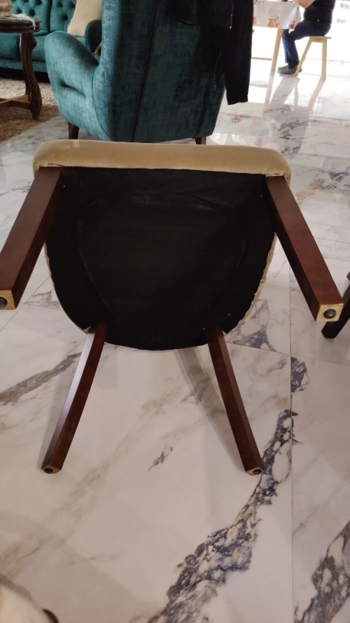 Table de six chaises 