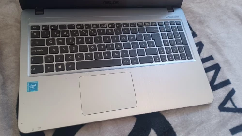 ASUS