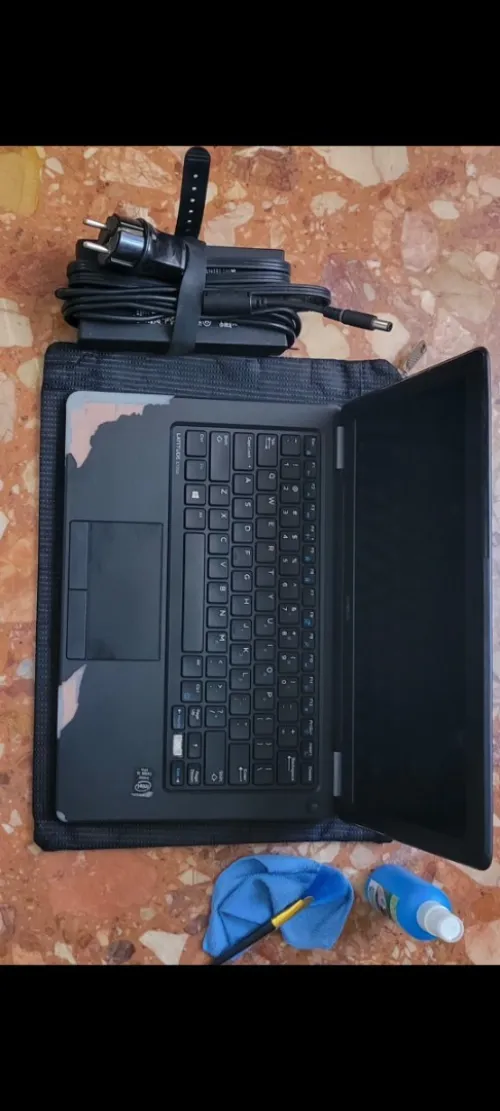 Dell latitude E 7250