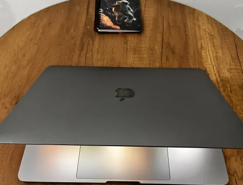 Macbook pro 2018 i7 1tb