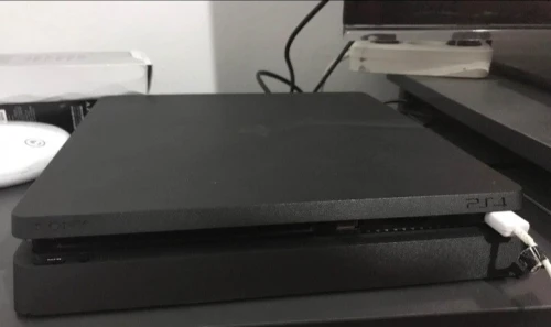 Ps4 slim