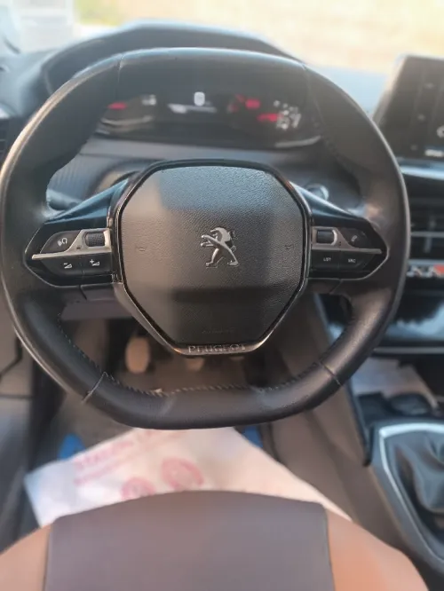 Peugeot 208 2022 Allure