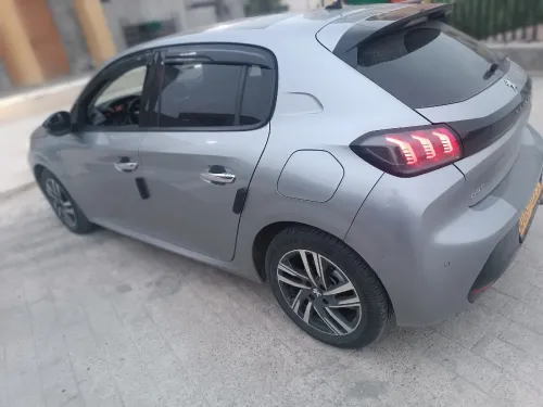 Peugeot 208 2022 Allure