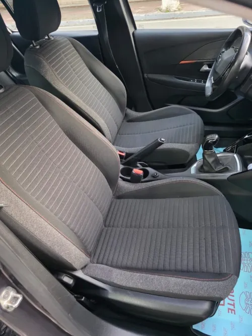 Peugeot 208 2022 