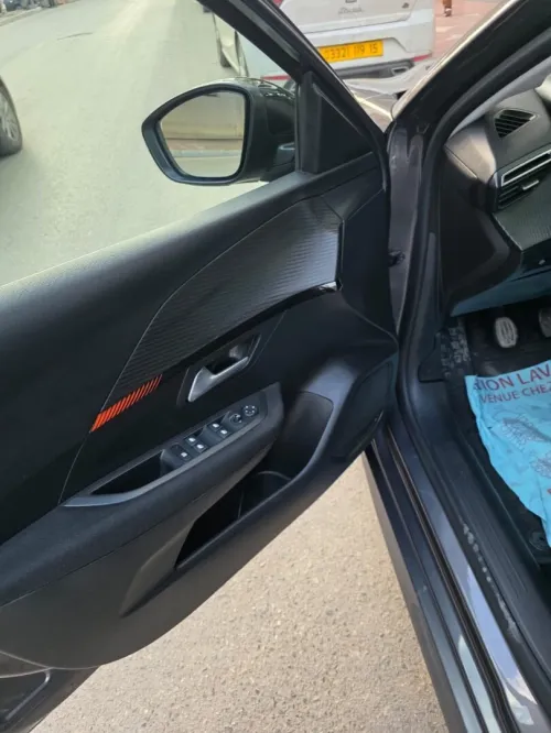 Peugeot 208 2022 