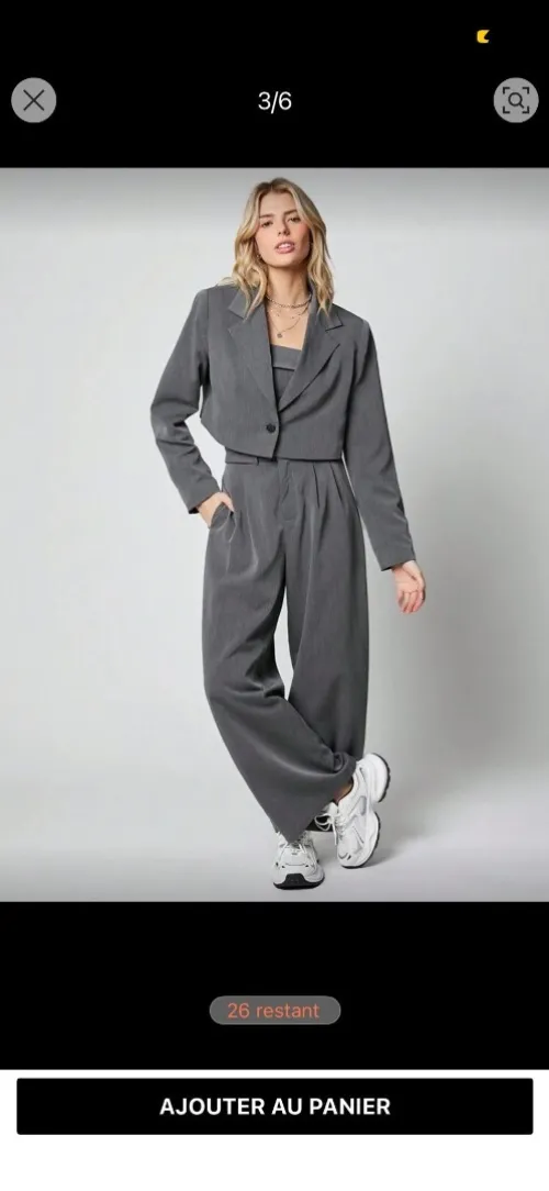 Ensemble taille L, neuf jamais utilisé. Matière agréable et coupe élégante.