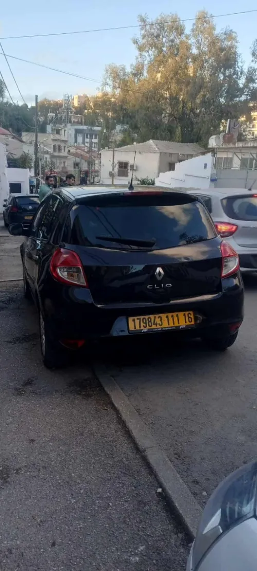 Renault Clio 3 2011 And bay