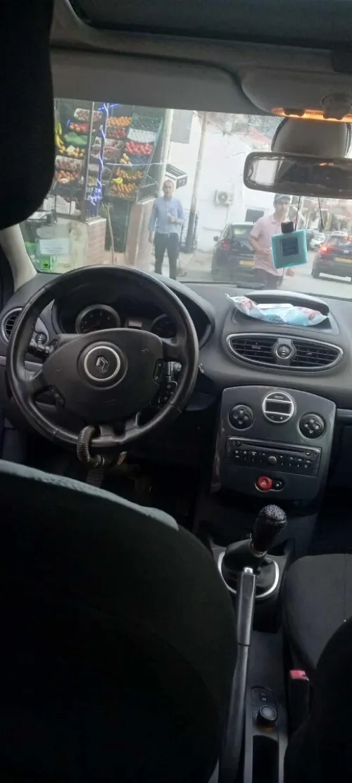 Renault Clio 3 2011 And bay