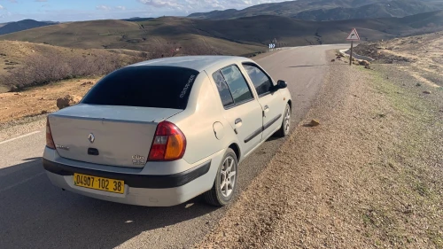 Clio Classique 2002 