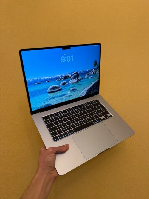MacBook Air M4 2025
