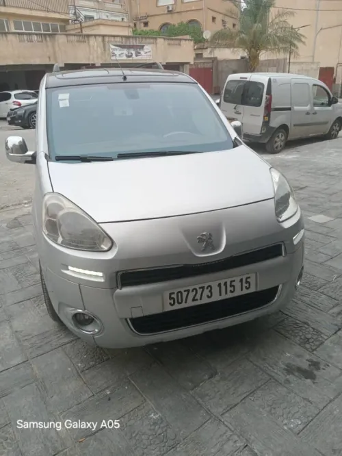 Peugeot Partner 2015 Tepee Allure 