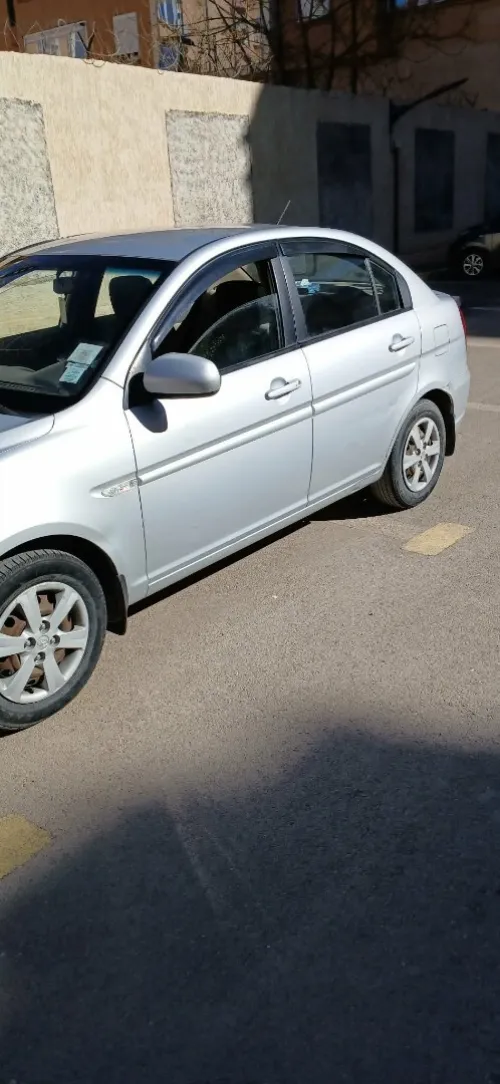 Hyundai Accent RB  4 portes 2011 Accent RB  4 portes