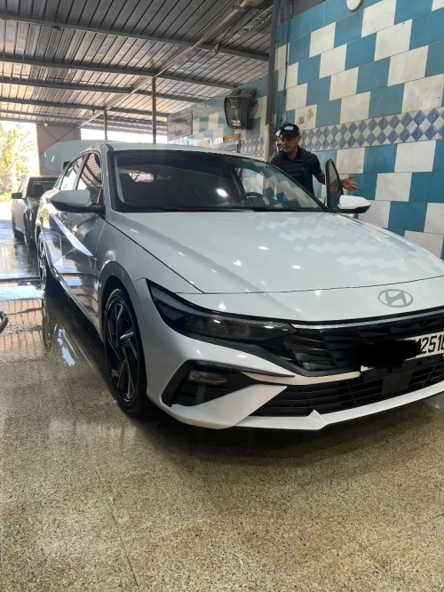 Hyundai Elantra Luxury 2025 Luxury