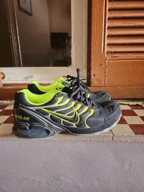 Nike air Max tourch 4