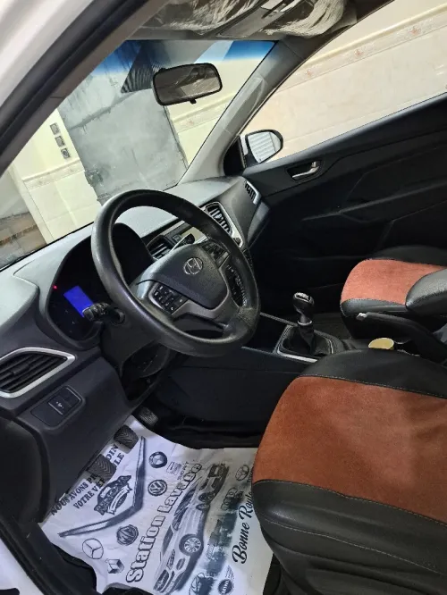 Hyundai Accent RB  5 portes 2018 Préstige
