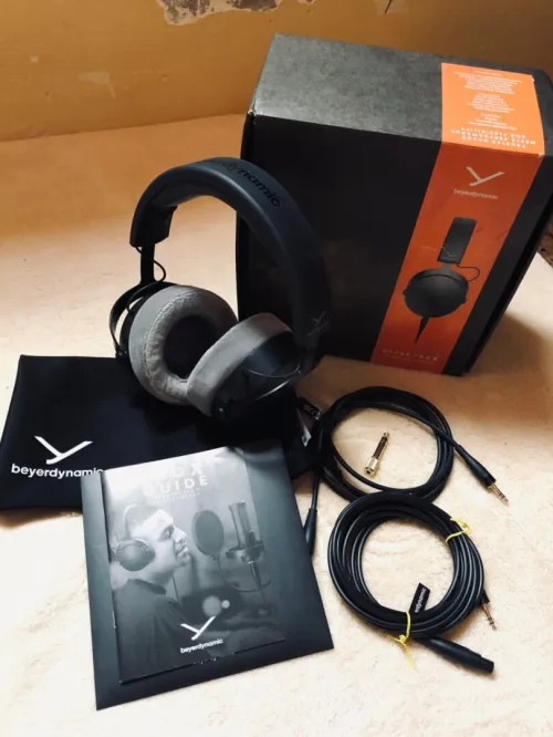 Bayerdynamic dt 700 pro x