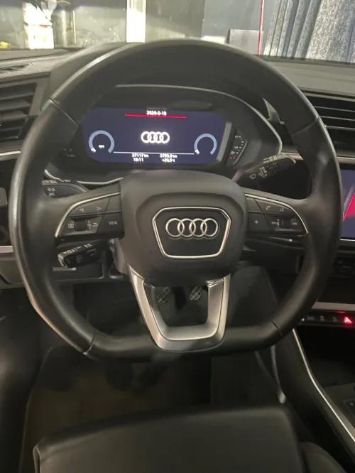 Audi Q3 2025 S-lain
