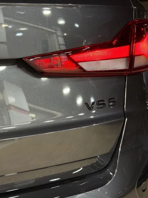 Volkswagen Jetta 2025 Vs5
